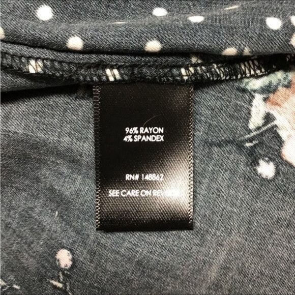 Torrid Women’s Patchwork Floral Challis Maxi Shirt Dress, Black, size 3 - Picture 9 of 11